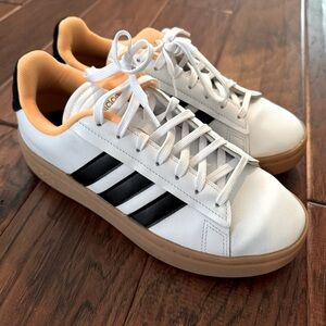 Adidas Grand Court Alpha Women’s 8.5